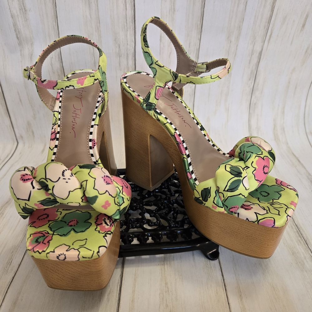 BETSY JOHNSON Floral Green and Pink Platform Heels